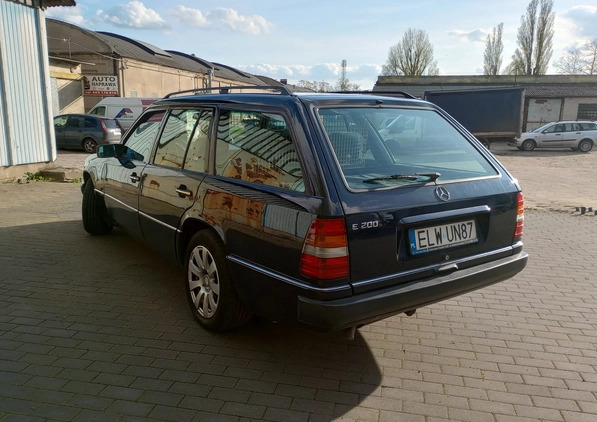 Mercedes-Benz Klasa E cena 13999 przebieg: 330000, rok produkcji 1995 z Łódź małe 92